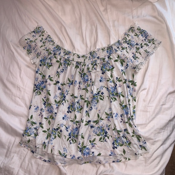 American Eagle Floral Top - Picture 3 of 4